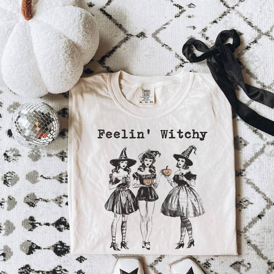 Feeling Witchy Halloween Graphic Tee – Spooky Season Shirt – Cute Witch Aesthetic – Fall Graphic Tee – Halloween Outfit
