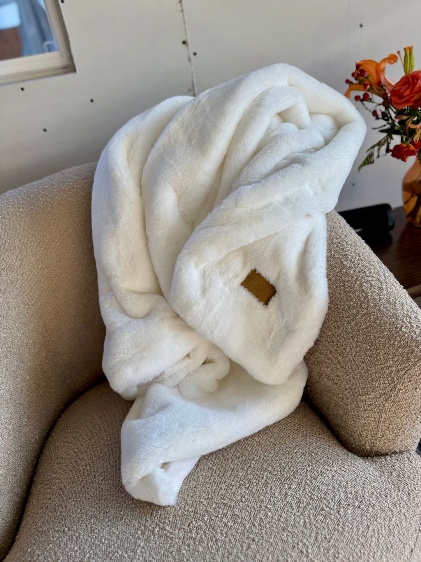 Super Soft Minky Blanket | Personalized Baby Blanket | Custom Name Receiving Blanket | Throw Blanket for Adults | Baby Shower Gift | Newborn Gift | Embroidered Blanket | Cozy Throw