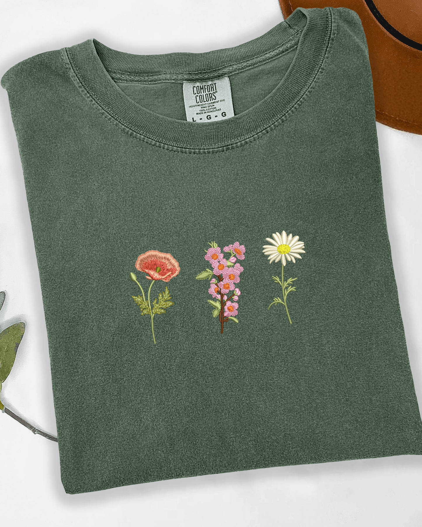 Birth Flower Embroidered Crewneck Sweatshirt — The Perfect Mother’s Day Gift!