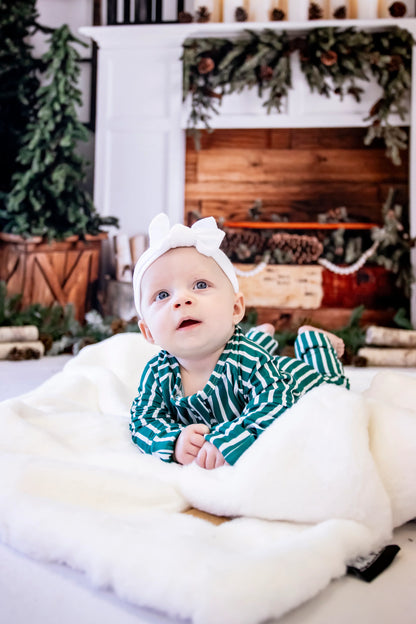 Premium Plush Minky Blanket for Adults & Kids | Ultra Cozy Throw | Soft Fuzzy Blanket | Perfect Holiday Gift