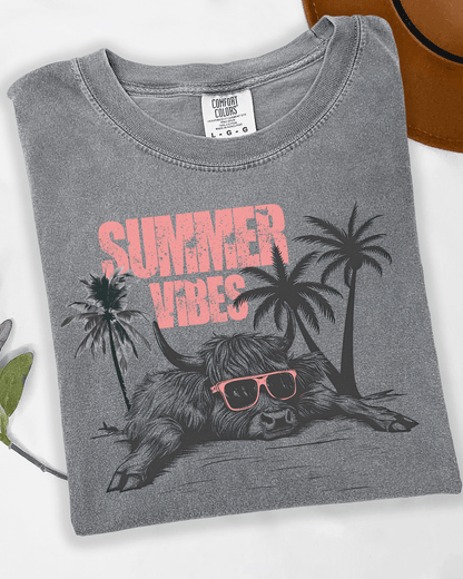 Summer Vibes Oversized Graphic T-Shirt | Aesthetic Summer Shirt | Beachy Retro Tee | Soft Unisex Fit | Vacation Outfit | Chill Summer Style