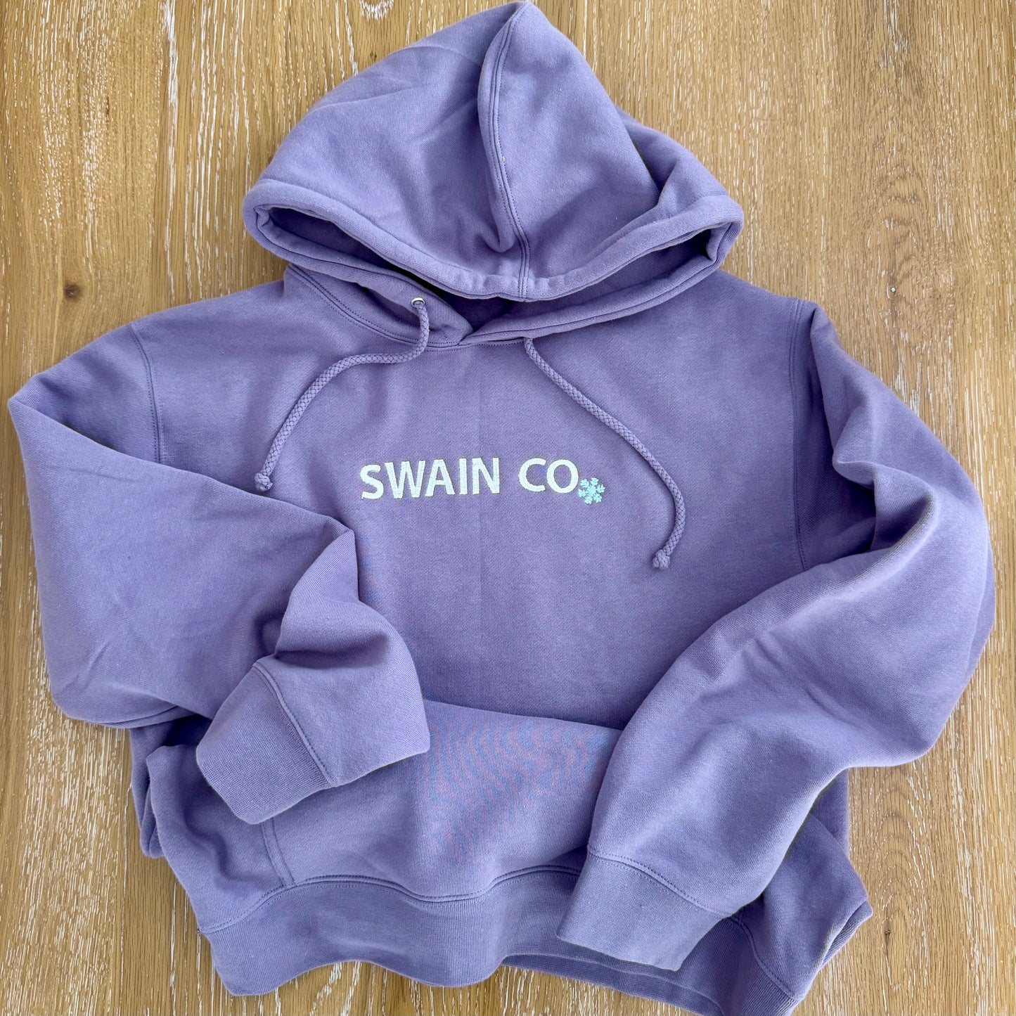 Meet Me In The Mountains Embroidered Hoodie, Skiing Hoodie, Snowboarding Sweatshirt, Mountain Winter Hoodie, Ski Trip Hoodie, Après Ski Sweater, Outdoor Adventure Hoodie, Full Back Graphic Hoodie