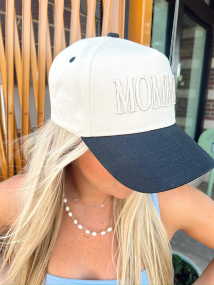 Mommin' - Black Vintage Trucker Hat: Black